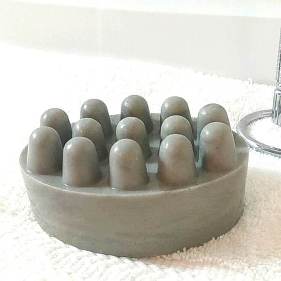 HANDCRAFTED CLAY & OATMEAL ARTISAN MASSAGE BAR HANDMADE BATH SOAP BAR 4.5oz NWT - Picture 2 of 7